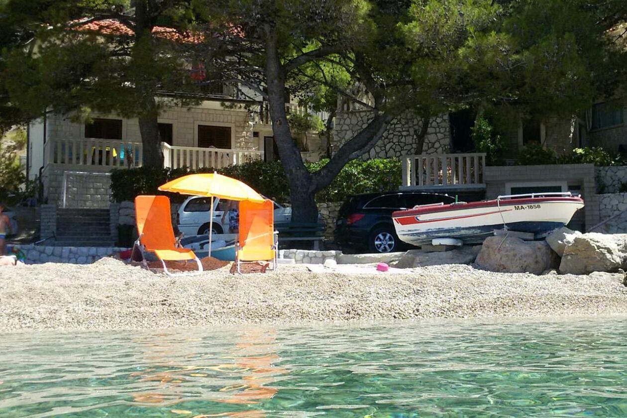 Apartments By The Sea Brela, Makarska - 11821 Экстерьер фото