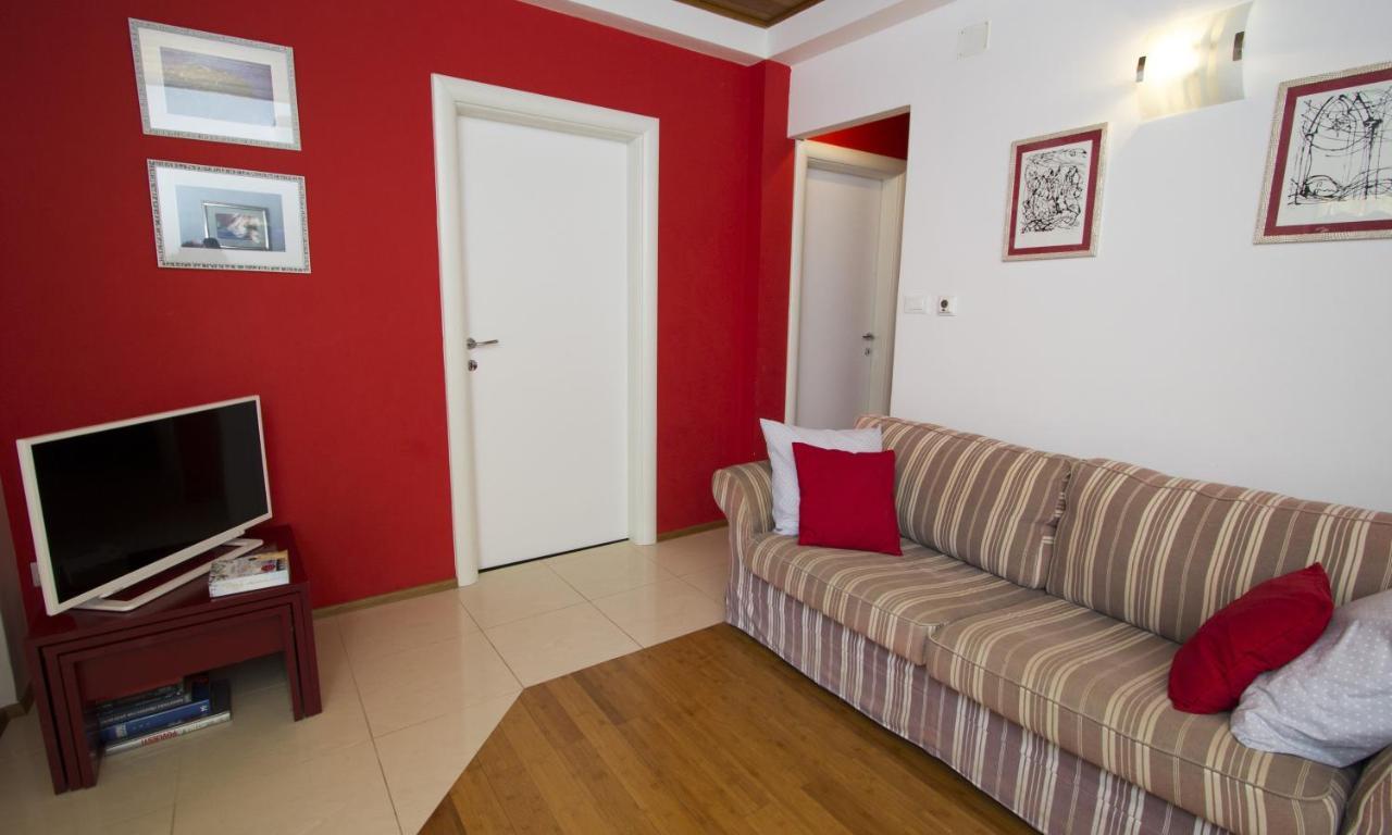 Apartments By The Sea Brela, Makarska - 11821 Экстерьер фото